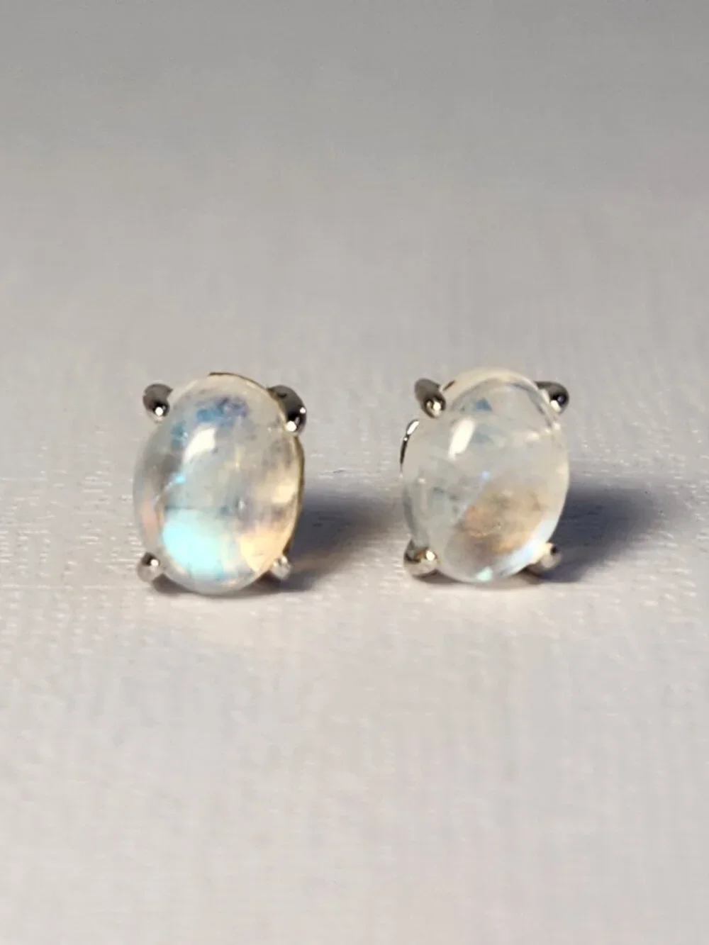 VTG NIB 925 Natural Clear Blue Fire Rainbow Moonstone Stud Earrings My Last One - Picture 4 of 14